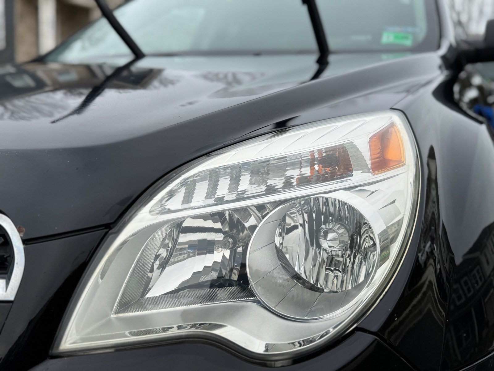Restored, clear headlight after polishing